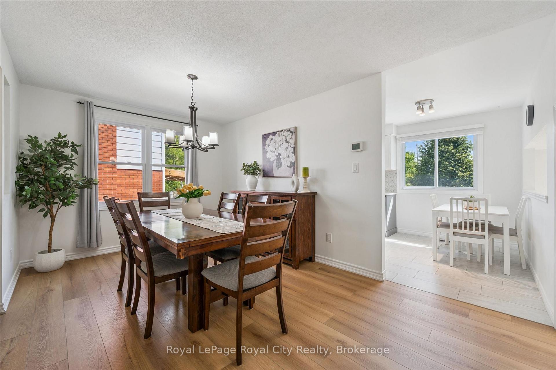 Photo 20 of 38 Shadybrook Crescent, Guelph, Kortright West — HOMEH