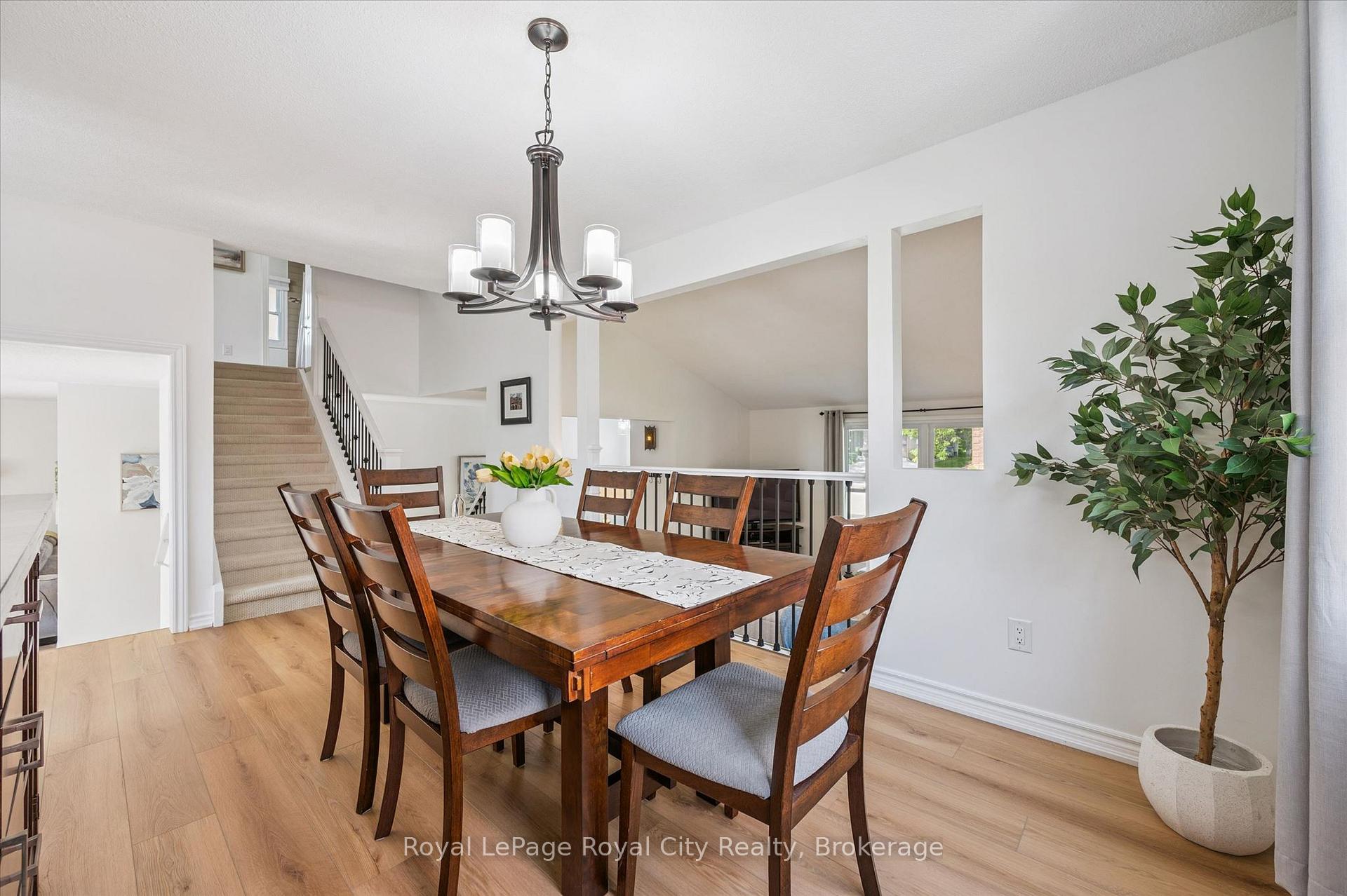Photo 21 of 38 Shadybrook Crescent, Guelph, Kortright West — HOMEH