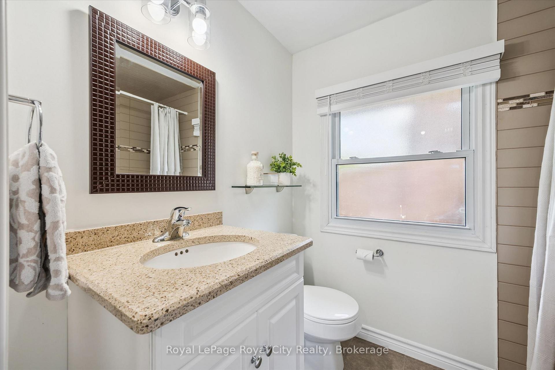 Photo 25 of 38 Shadybrook Crescent, Guelph, Kortright West — HOMEH