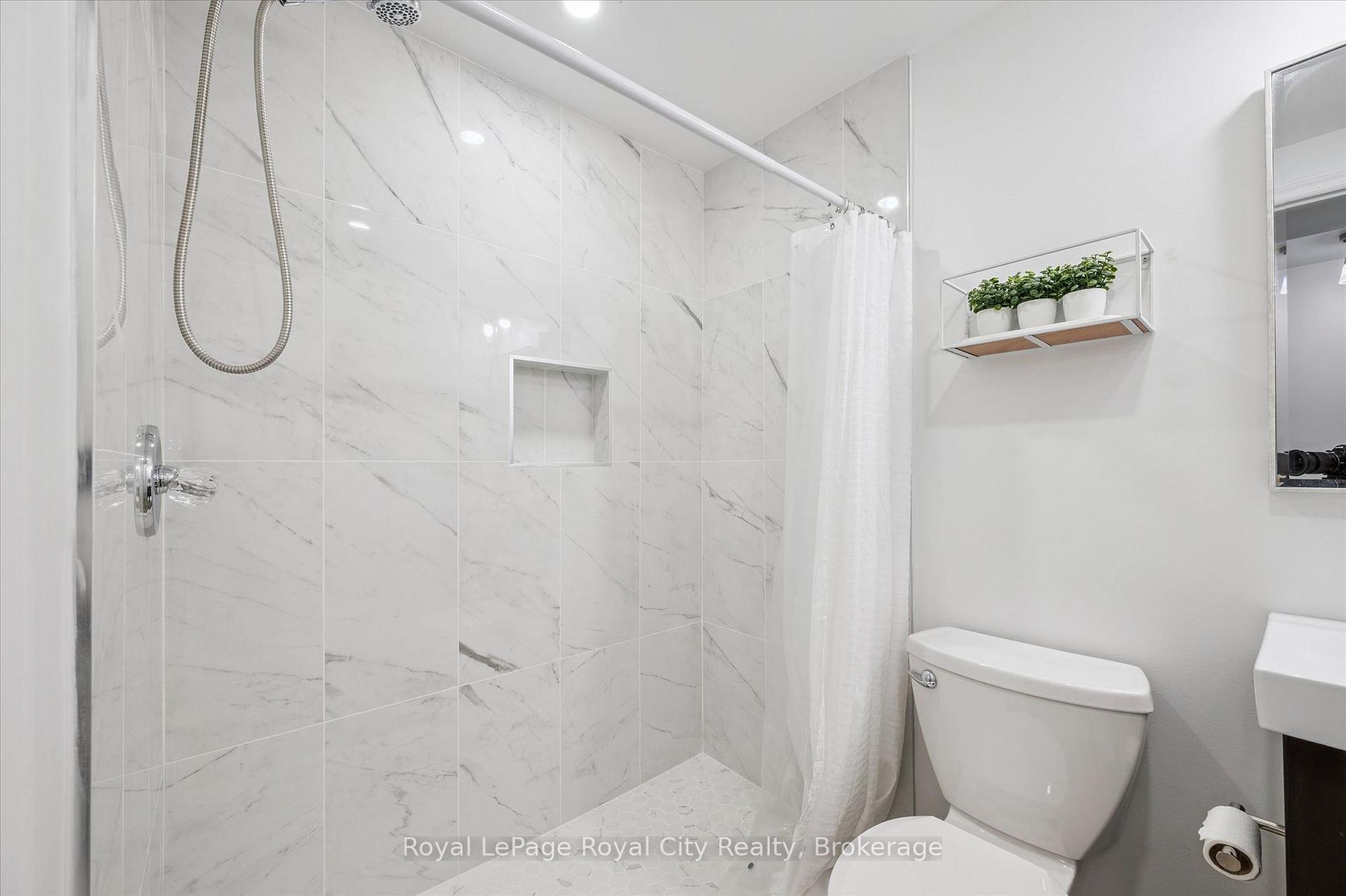 Photo 35 of 38 Shadybrook Crescent, Guelph, Kortright West — HOMEH