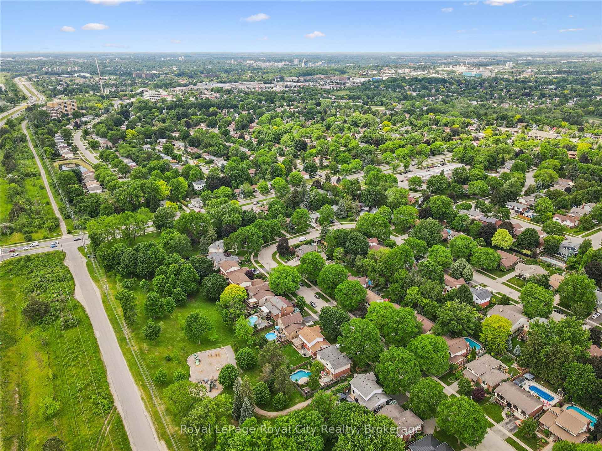 Photo 43 of 38 Shadybrook Crescent, Guelph, Kortright West — HOMEH