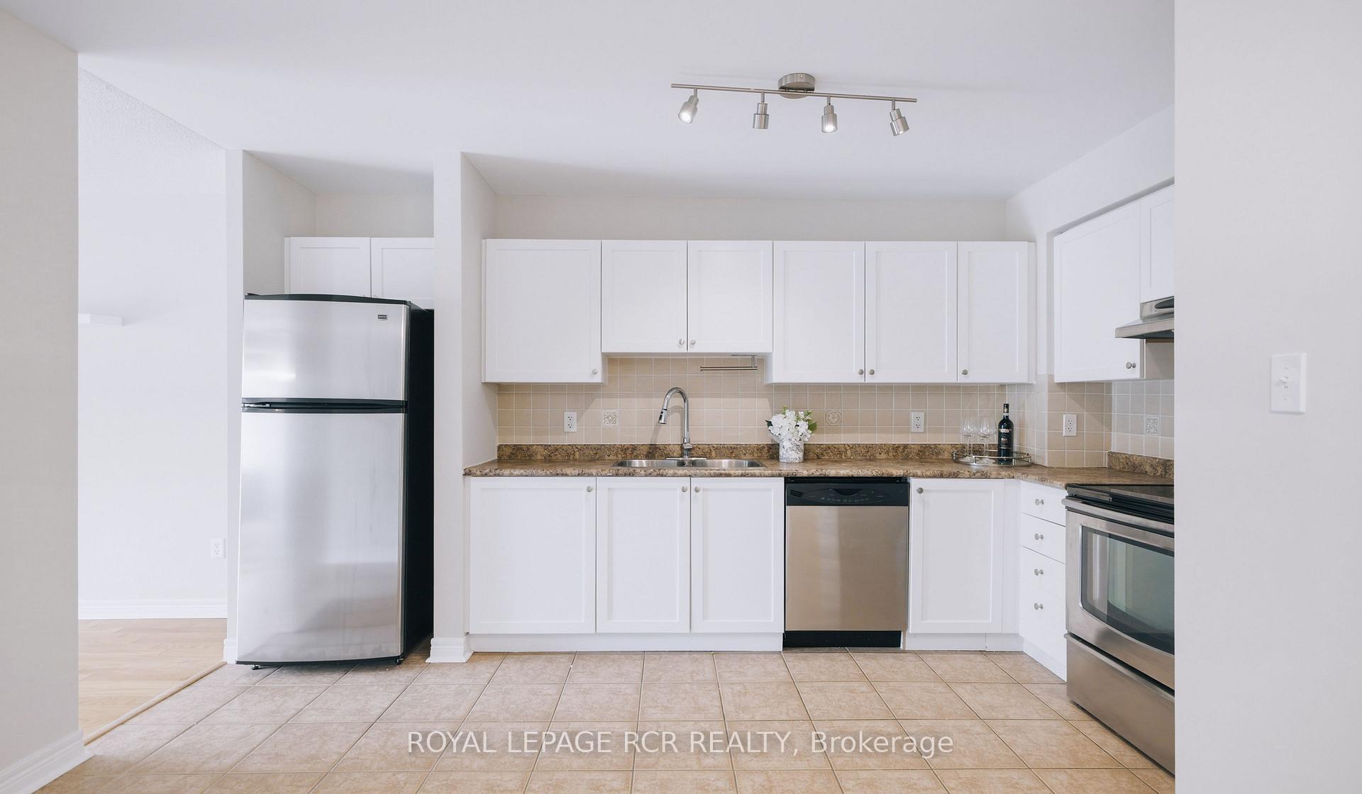 Photo 5 of Unit 307, 32 Church Street, King, Schomberg — HOMEH