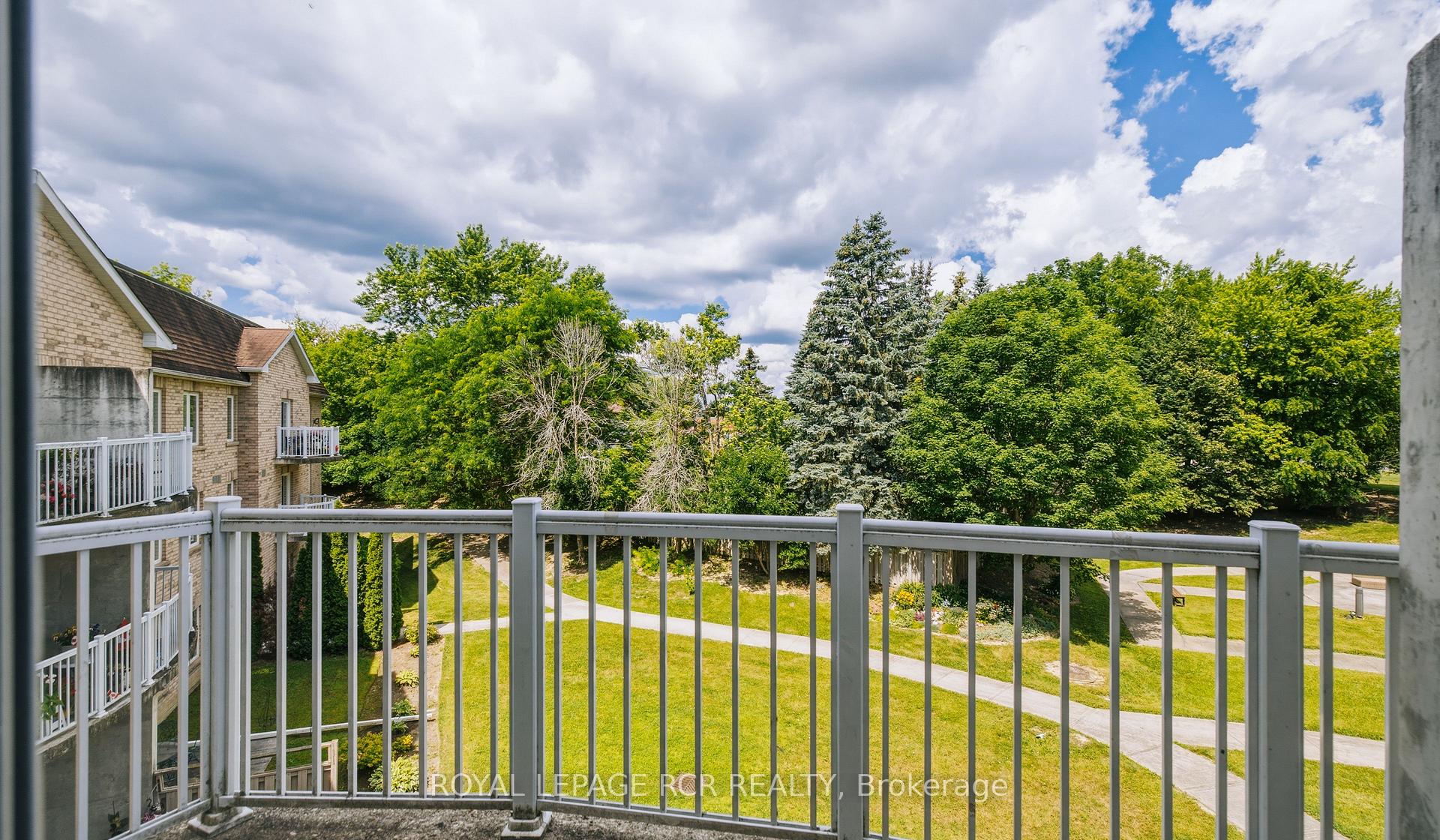 Photo 10 of Unit 307, 32 Church Street, King, Schomberg — HOMEH