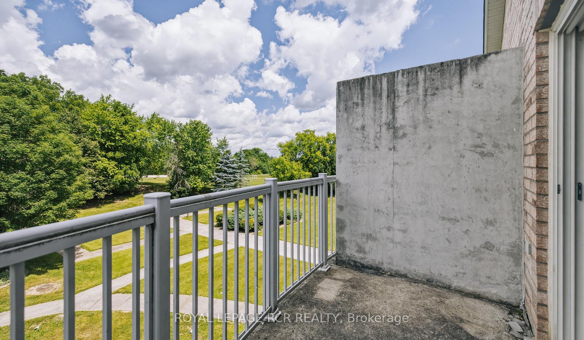 Photo 12 of Unit 307, 32 Church Street, King, Schomberg — HOMEH