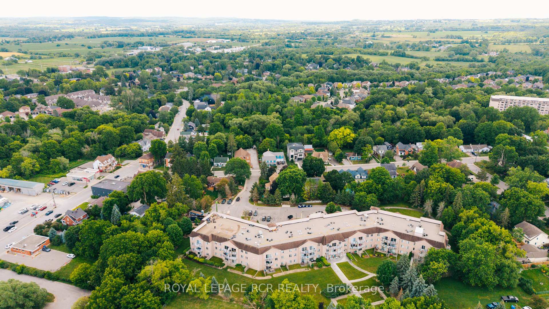 Photo 28 of Unit 307, 32 Church Street, King, Schomberg — HOMEH