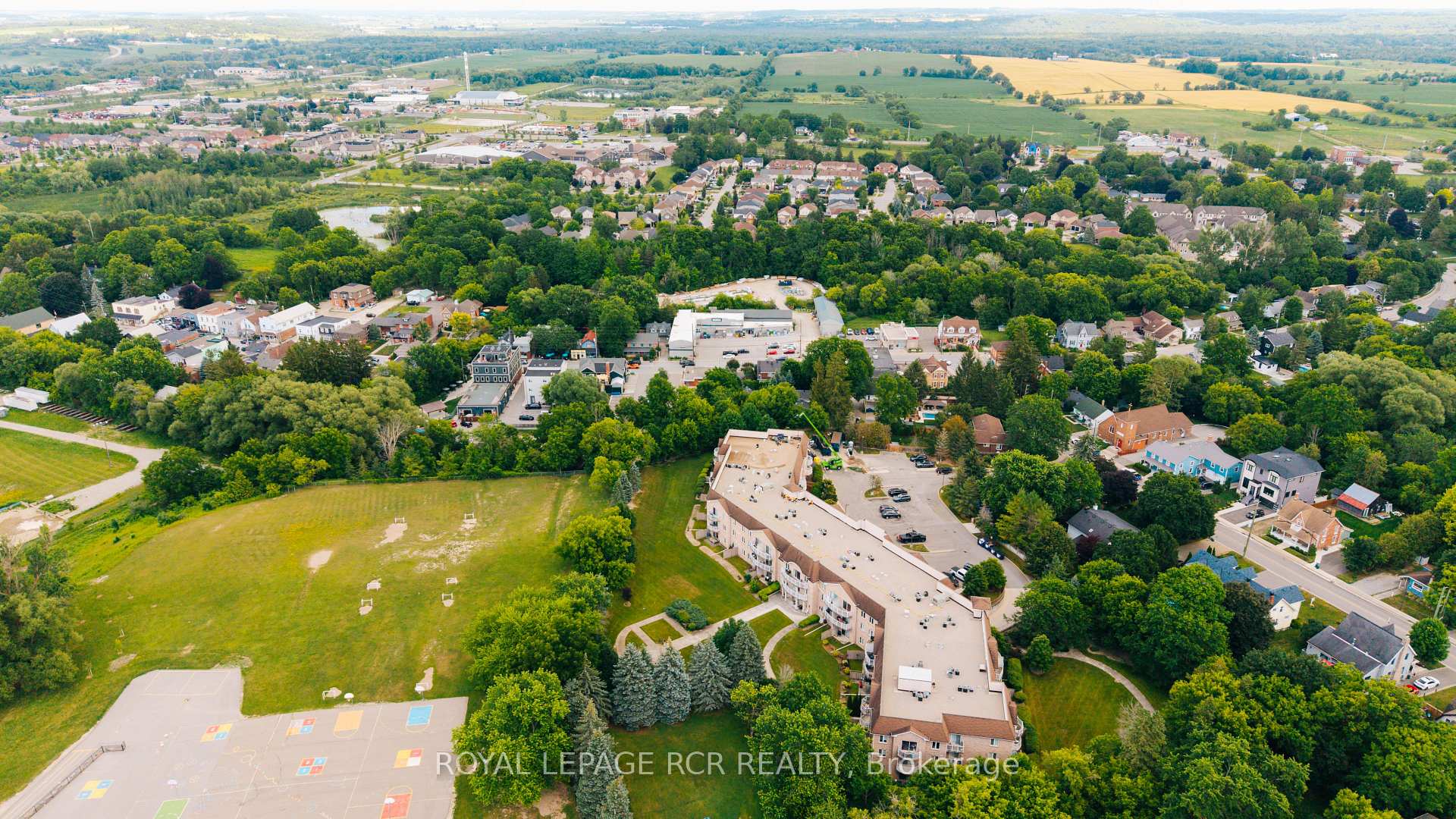 Photo 29 of Unit 307, 32 Church Street, King, Schomberg — HOMEH