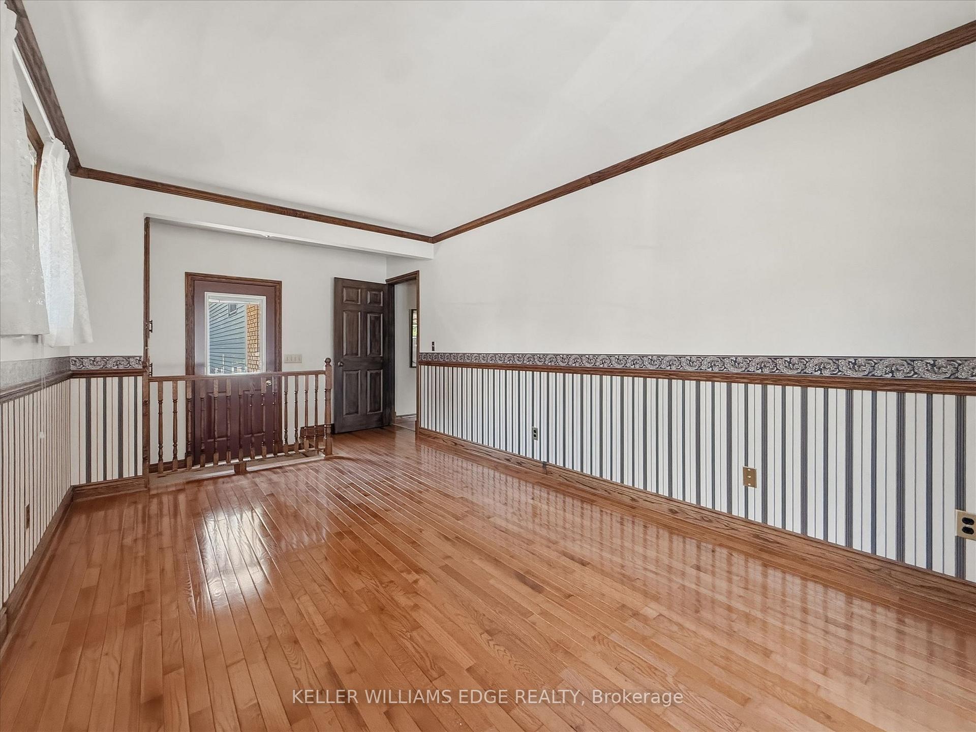 Photo 18 of 38 James Street, Hamilton, Dundas — HOMEH