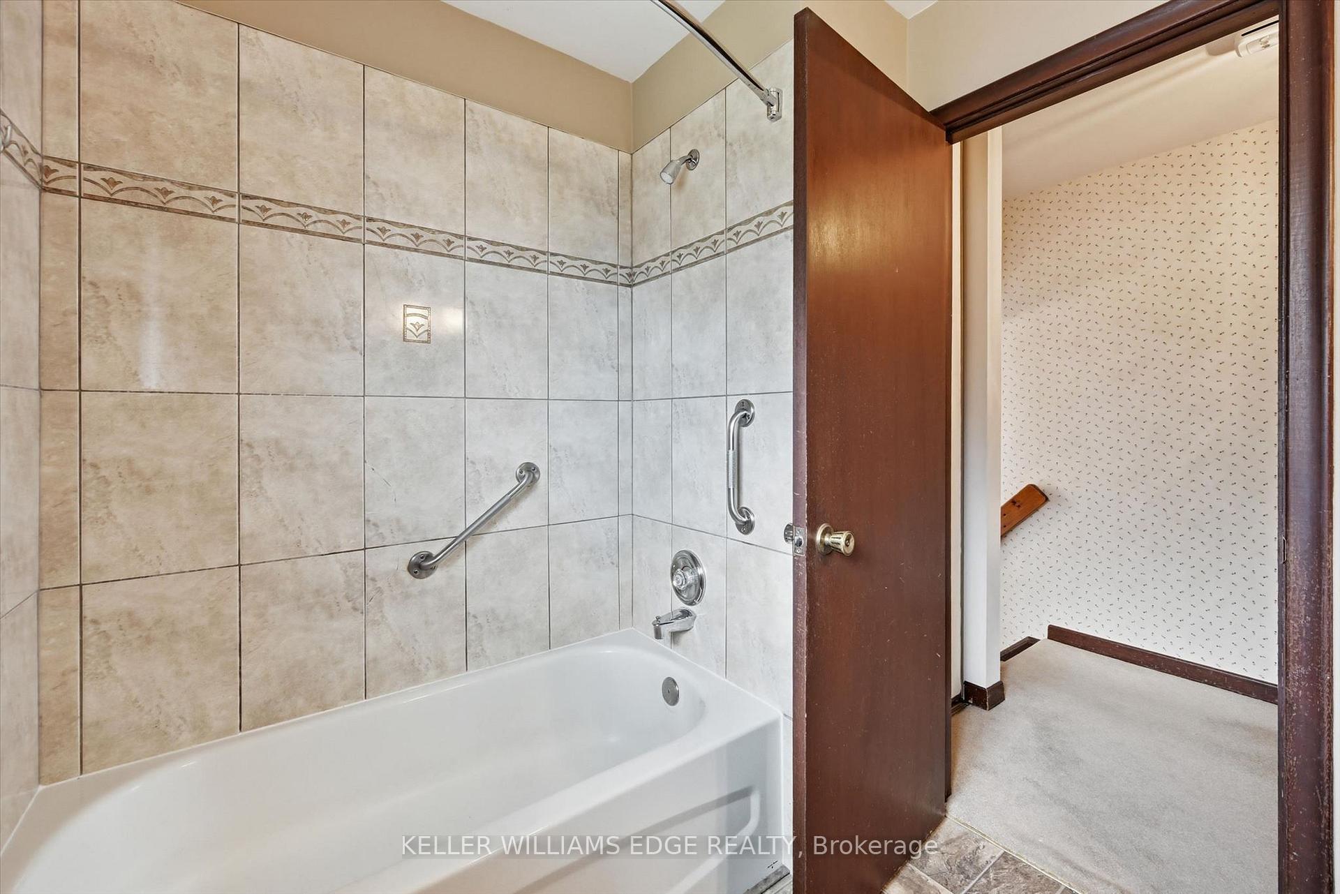 Photo 26 of 38 James Street, Hamilton, Dundas — HOMEH