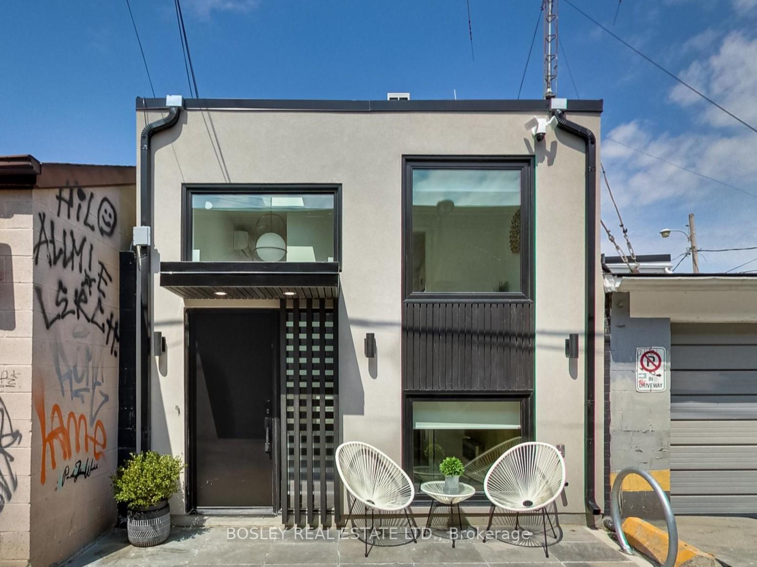 Photo 1 of 13R Mansfield Avenue, Toronto, Trinity-Bellwoods — HOMEH