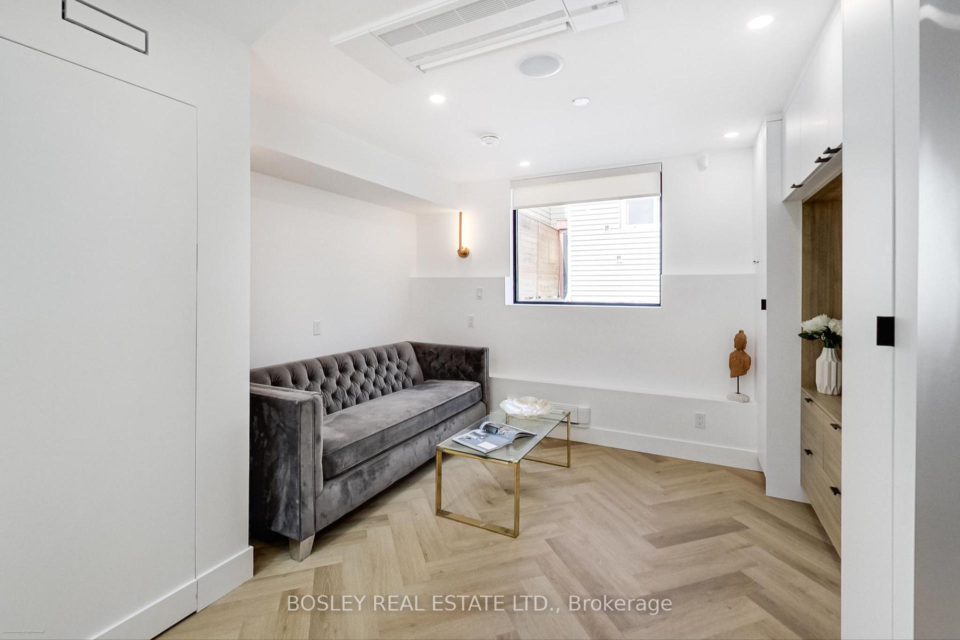Photo 7 of 13R Mansfield Avenue, Toronto, Trinity-Bellwoods — HOMEH