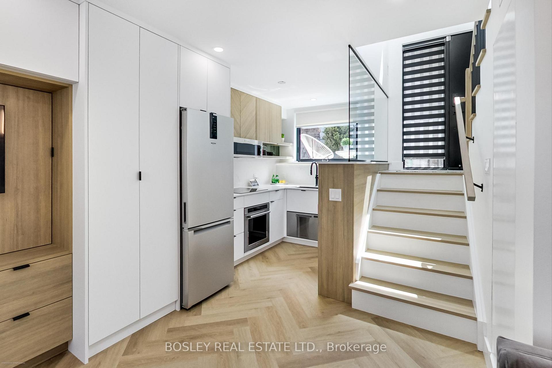 Photo 12 of 13R Mansfield Avenue, Toronto, Trinity-Bellwoods — HOMEH