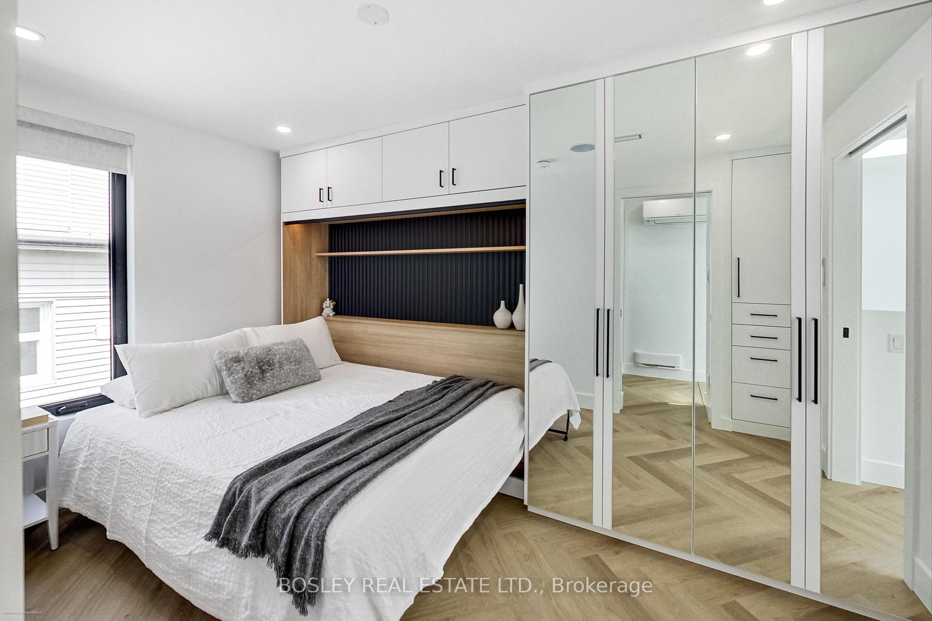 Photo 23 of 13R Mansfield Avenue, Toronto, Trinity-Bellwoods — HOMEH