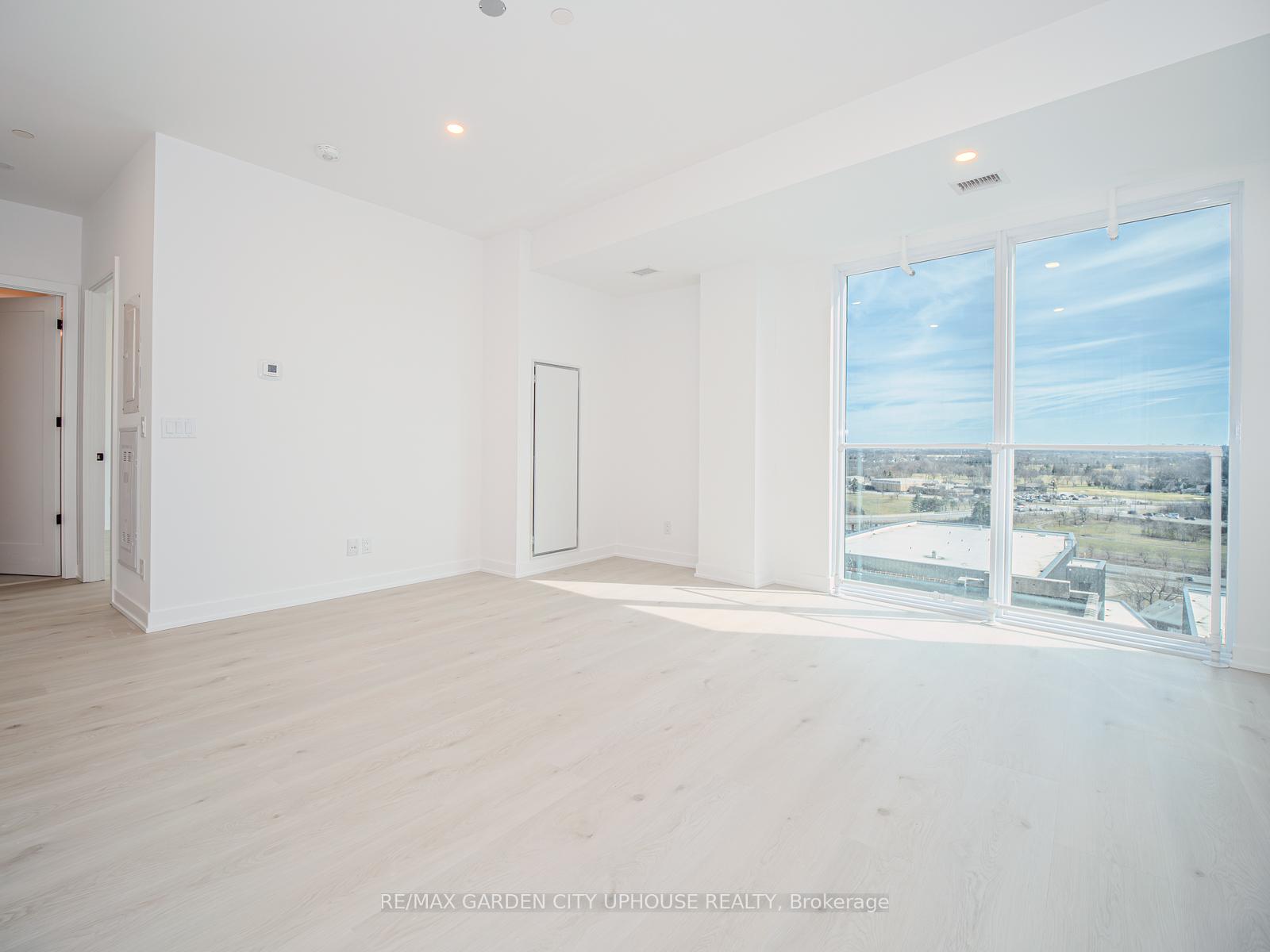 Front of Unit 911, 57 Carlisle Street
