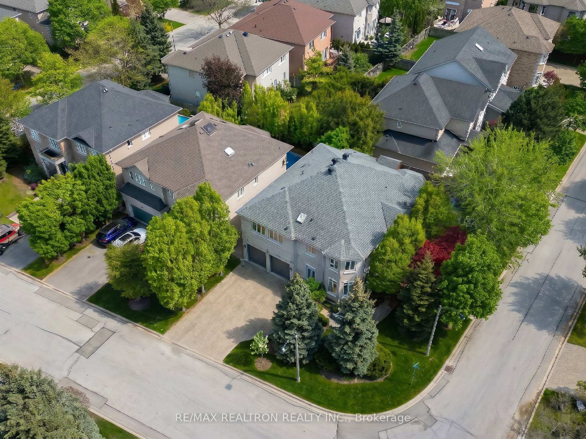 Photo 7 of 171 Lawrie Road, Vaughan, Beverley Glen — HOMEH