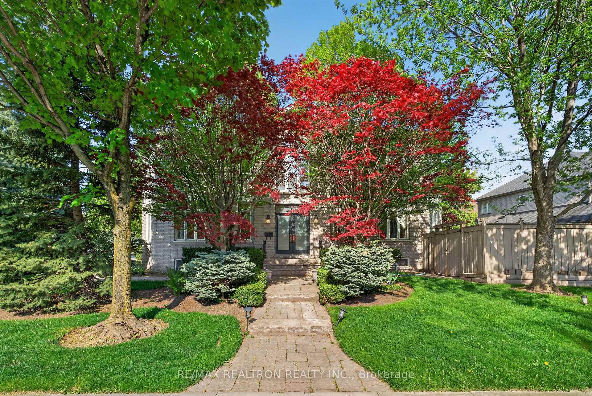 Photo 8 of 171 Lawrie Road, Vaughan, Beverley Glen — HOMEH