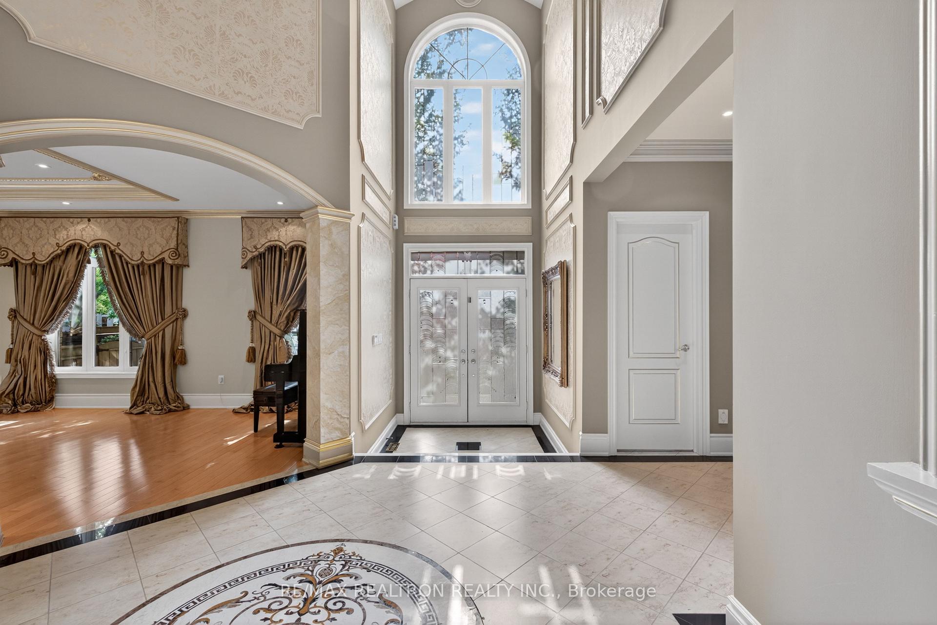 Photo 13 of 171 Lawrie Road, Vaughan, Beverley Glen — HOMEH