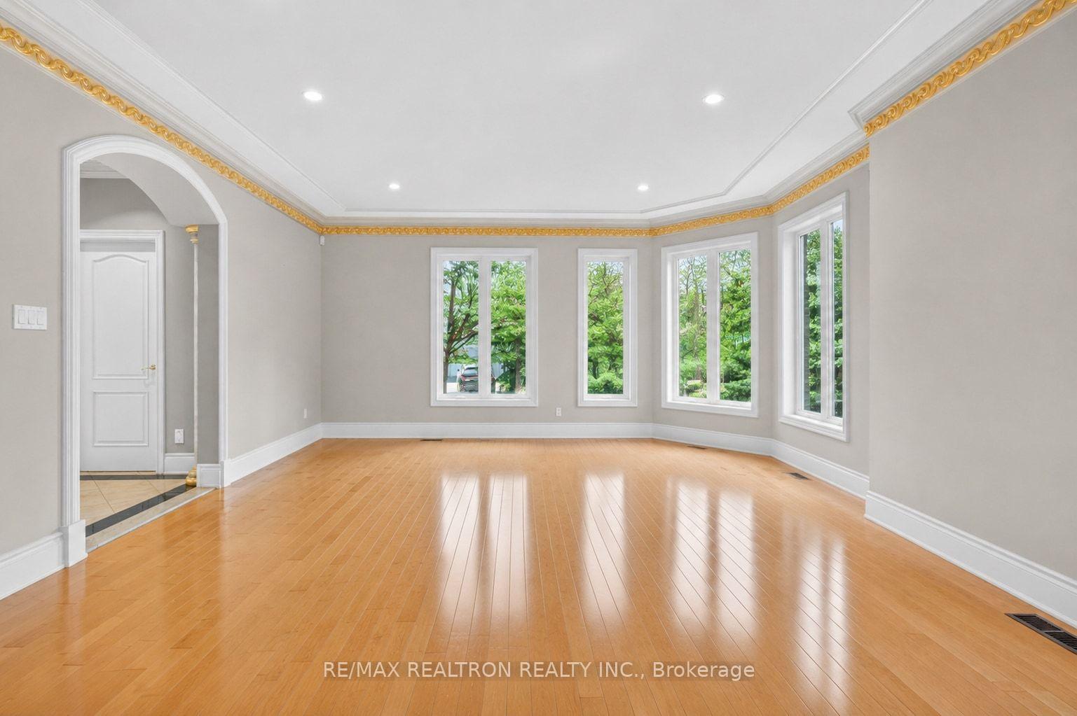 Photo 16 of 171 Lawrie Road, Vaughan, Beverley Glen — HOMEH