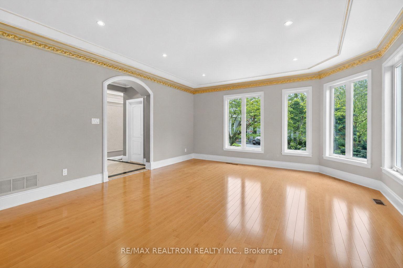 Photo 17 of 171 Lawrie Road, Vaughan, Beverley Glen — HOMEH