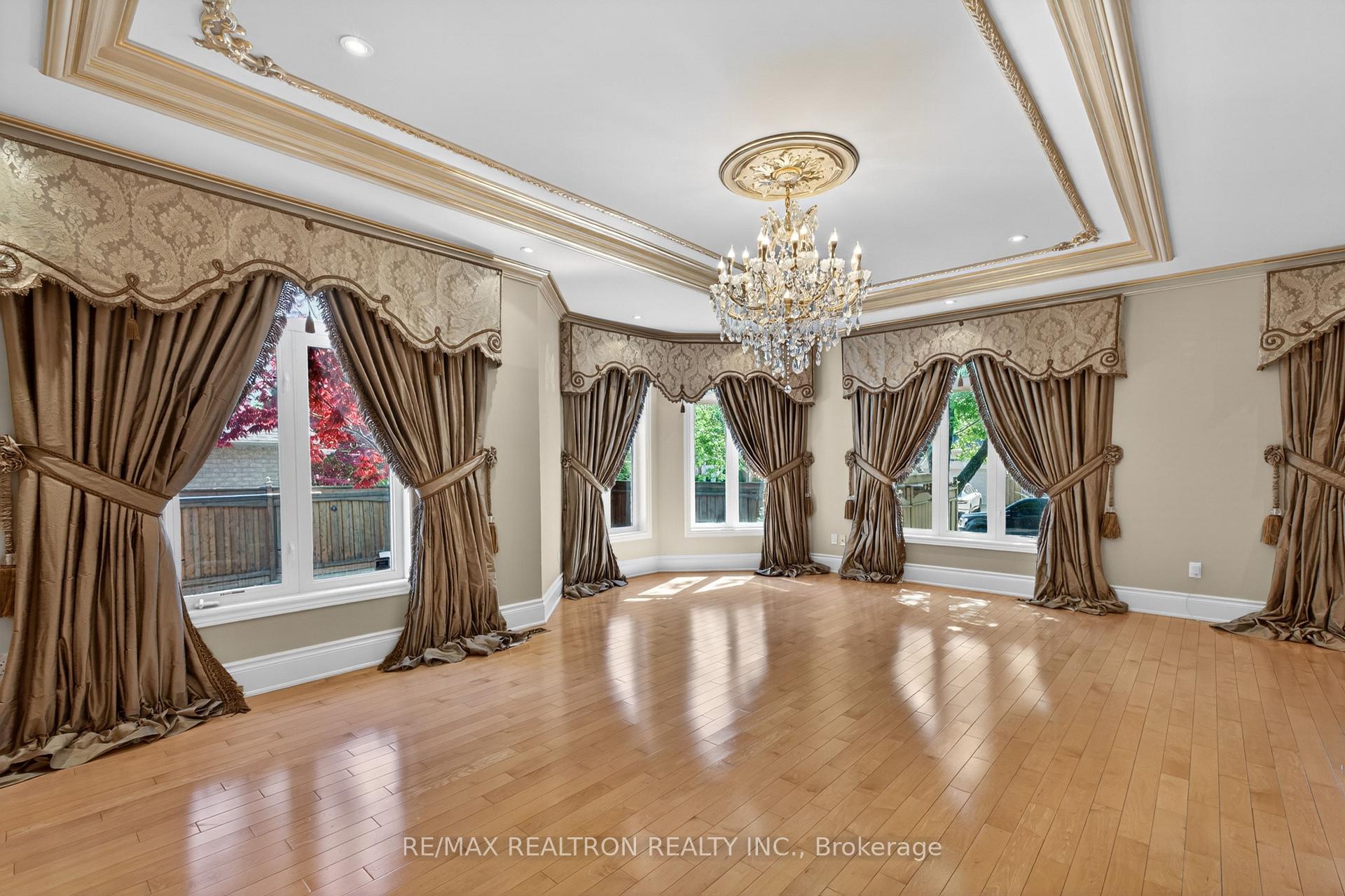 Photo 19 of 171 Lawrie Road, Vaughan, Beverley Glen — HOMEH
