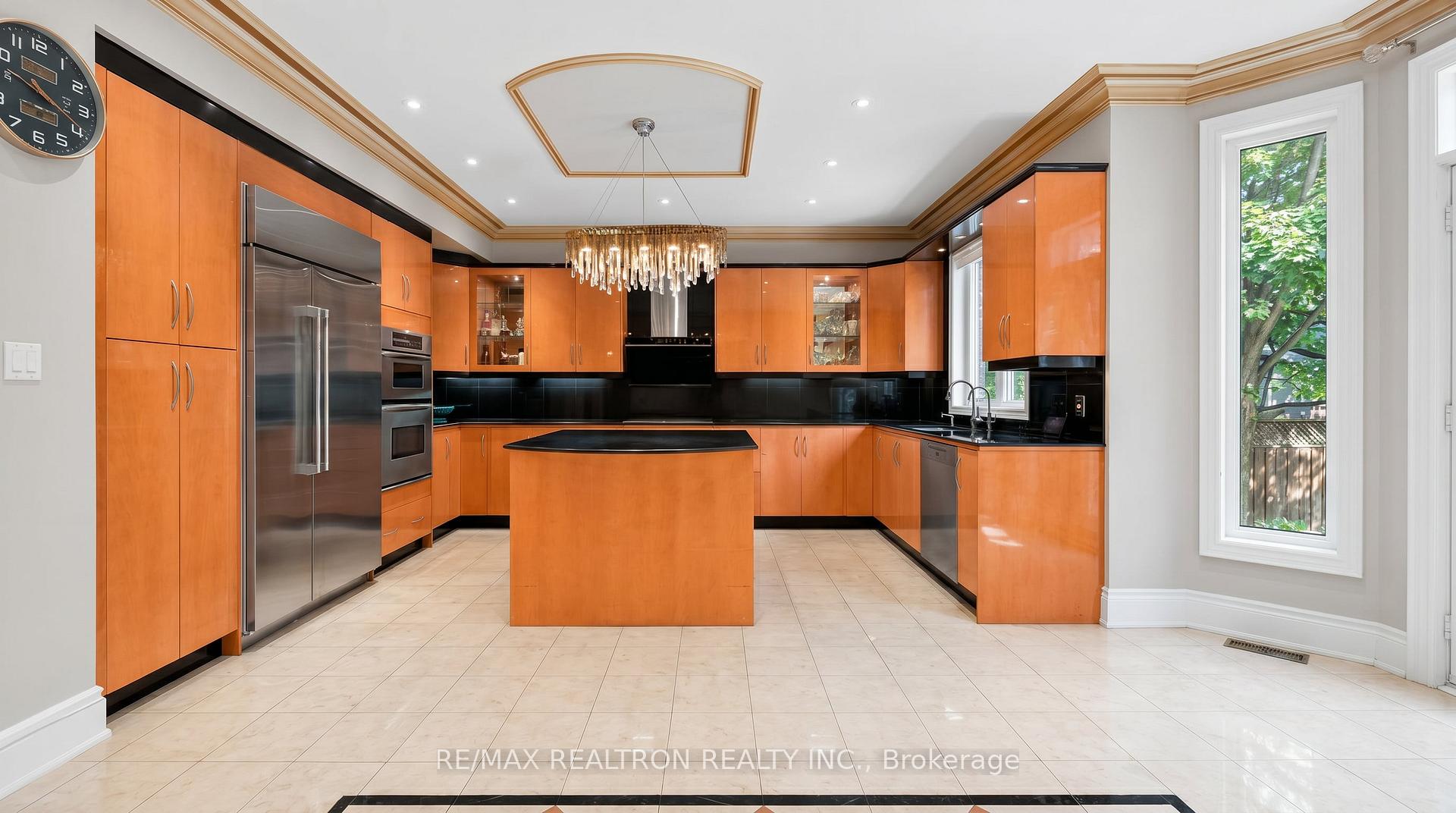 Photo 23 of 171 Lawrie Road, Vaughan, Beverley Glen — HOMEH