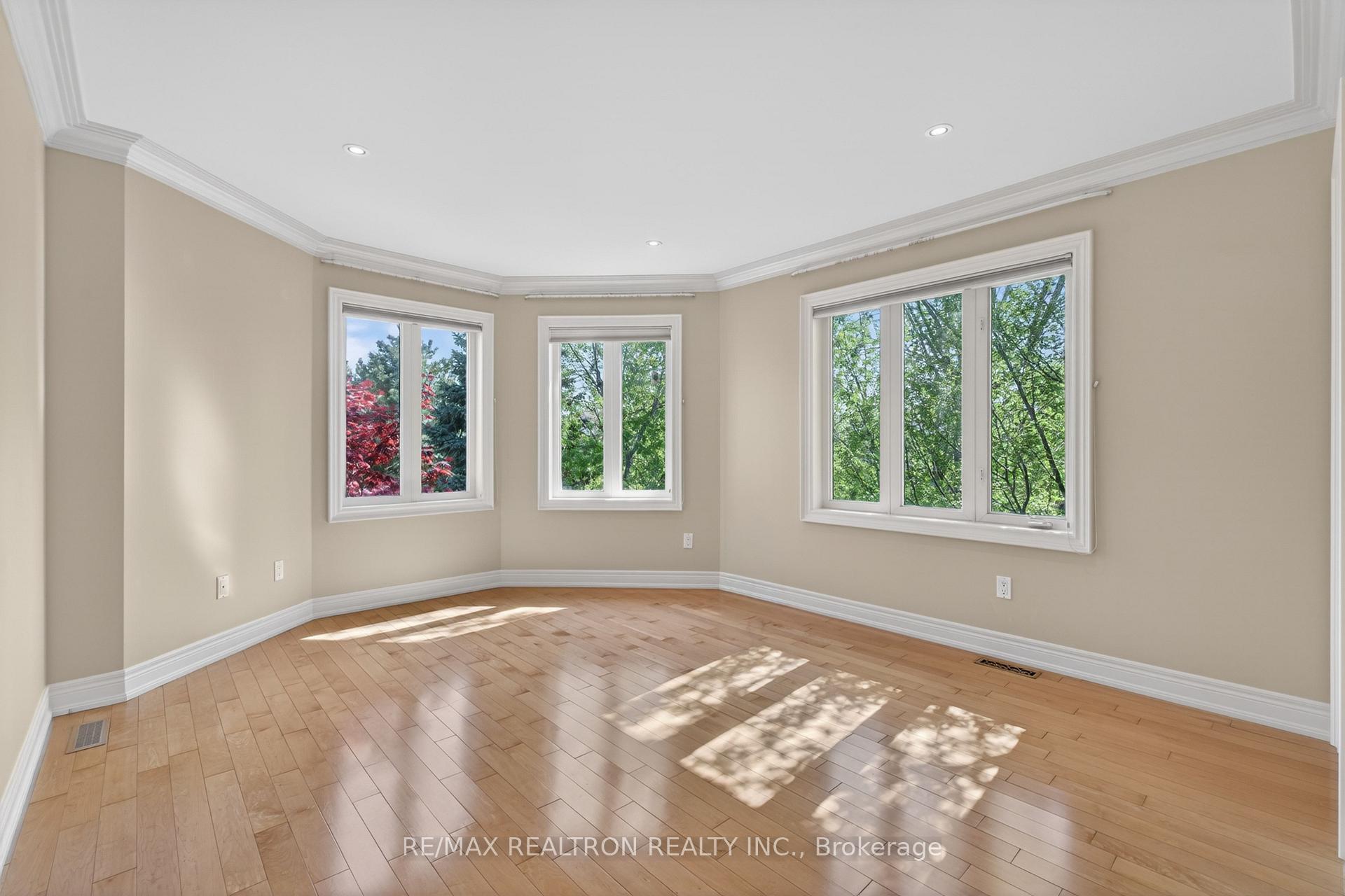 Photo 35 of 171 Lawrie Road, Vaughan, Beverley Glen — HOMEH