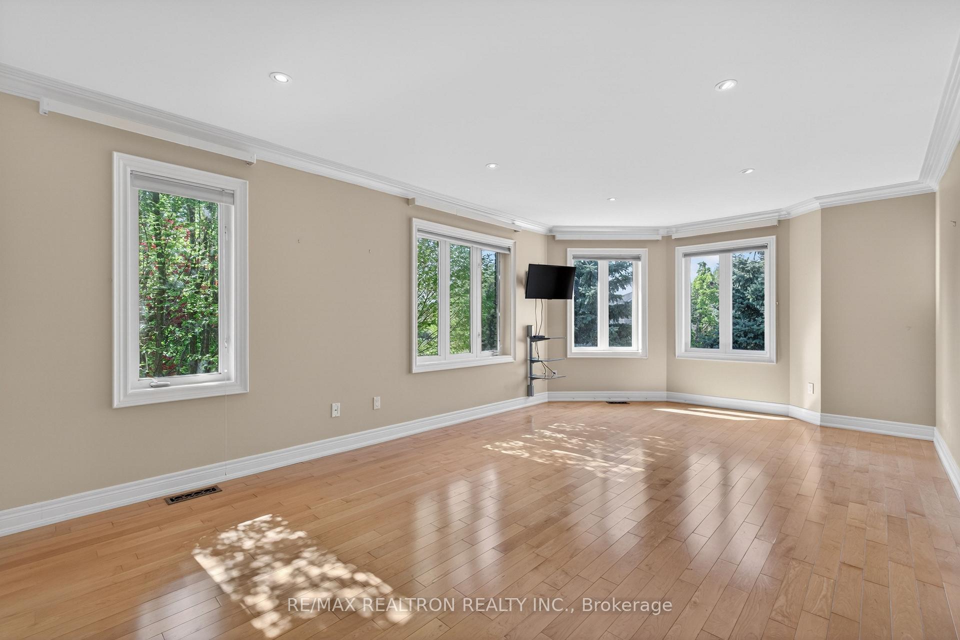 Photo 37 of 171 Lawrie Road, Vaughan, Beverley Glen — HOMEH