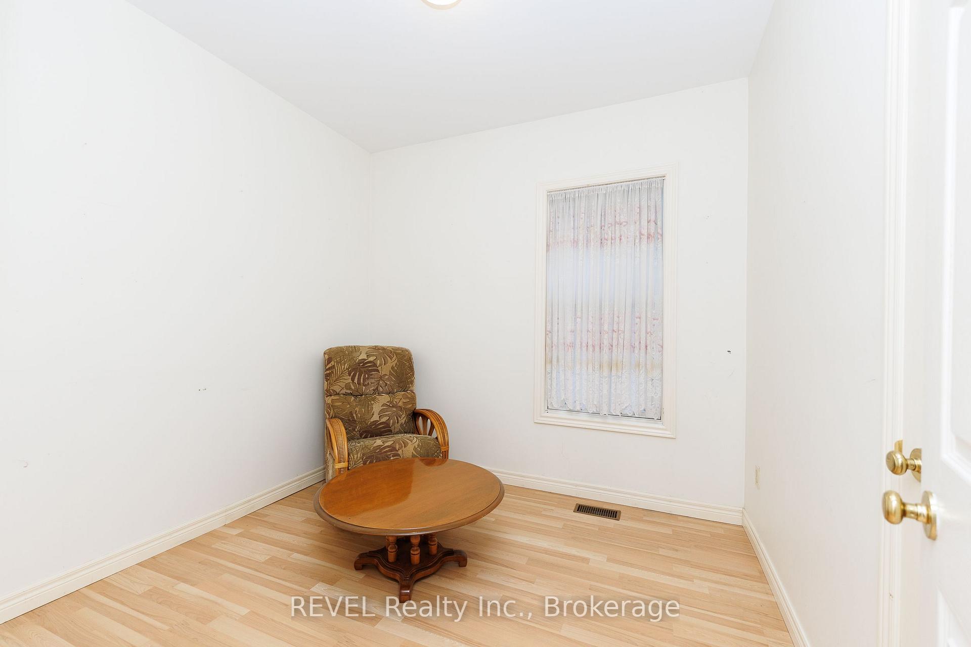 Photo 16 of 4991 Huron Street, Niagara Falls, Cherrywood — HOMEH