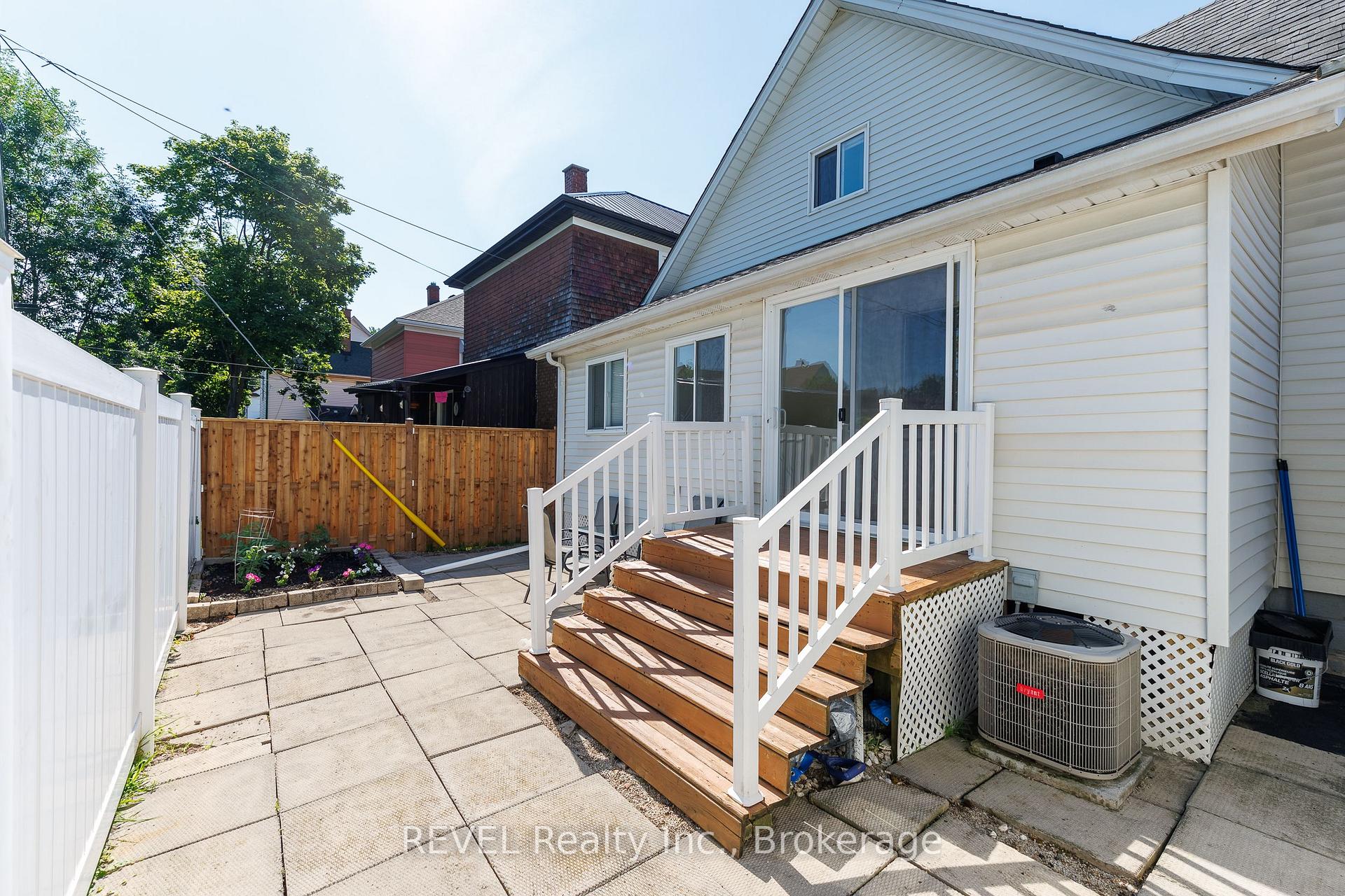 Photo 24 of 4991 Huron Street, Niagara Falls, Cherrywood — HOMEH