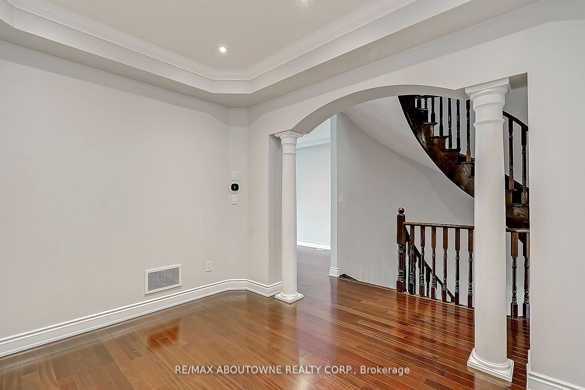 Photo 8 of 2415 Presquile Drive, Oakville, Joshua Creek — HOMEH