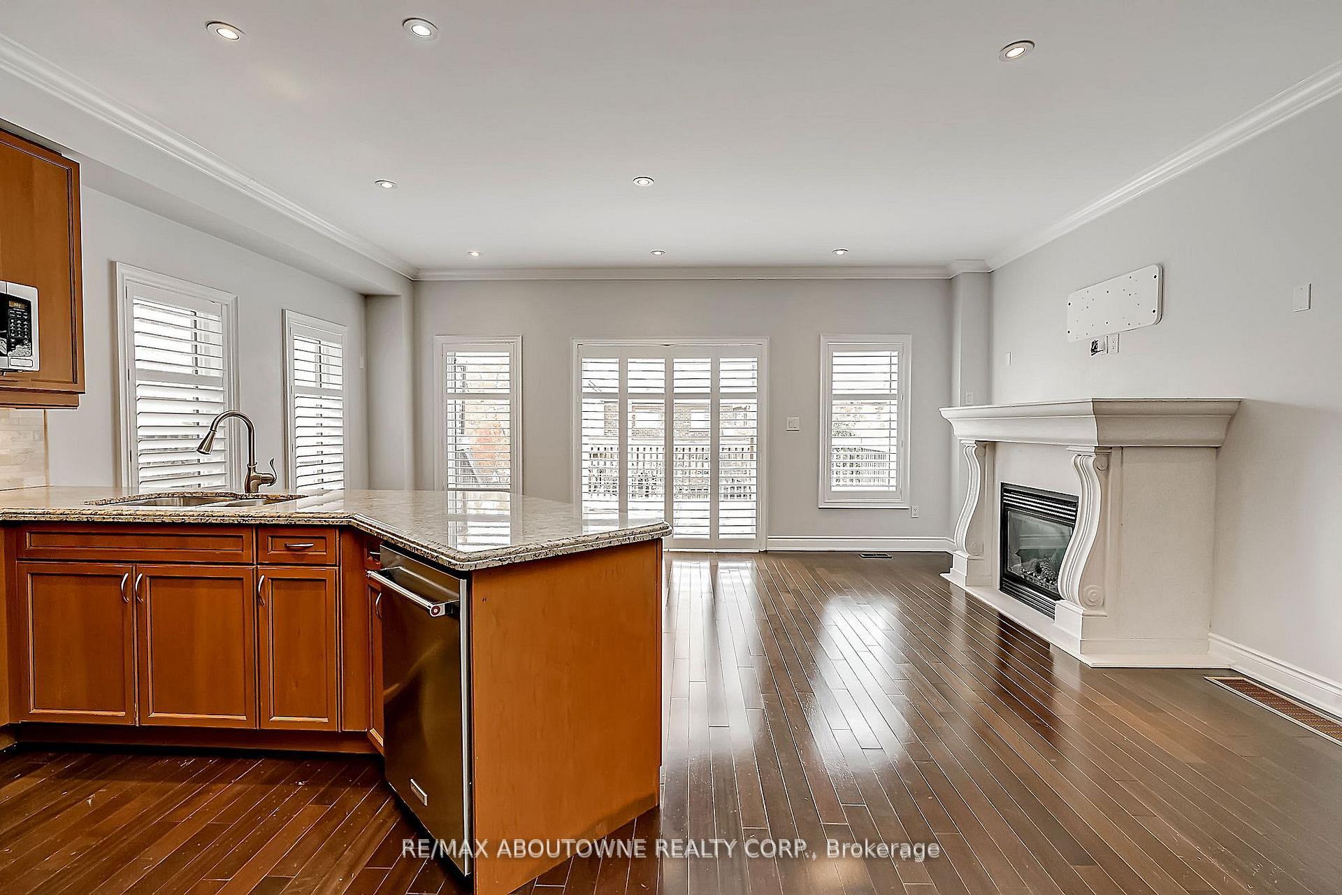 Photo 10 of 2415 Presquile Drive, Oakville, Joshua Creek — HOMEH