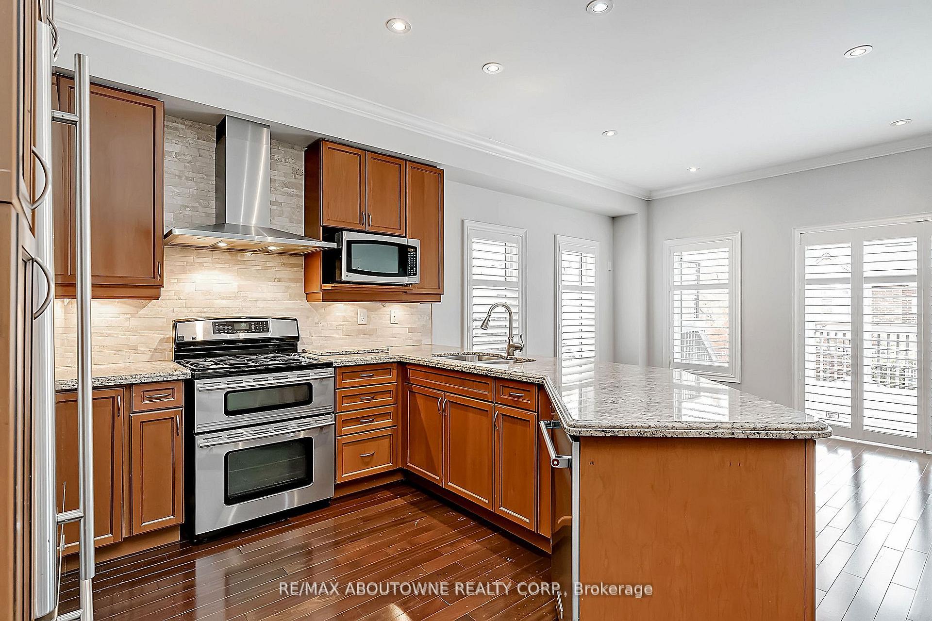 Photo 18 of 2415 Presquile Drive, Oakville, Joshua Creek — HOMEH
