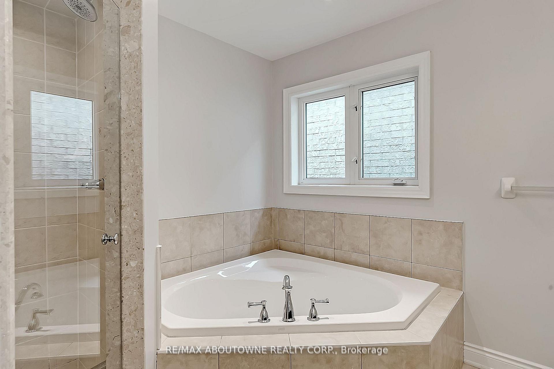 Photo 23 of 2415 Presquile Drive, Oakville, Joshua Creek — HOMEH