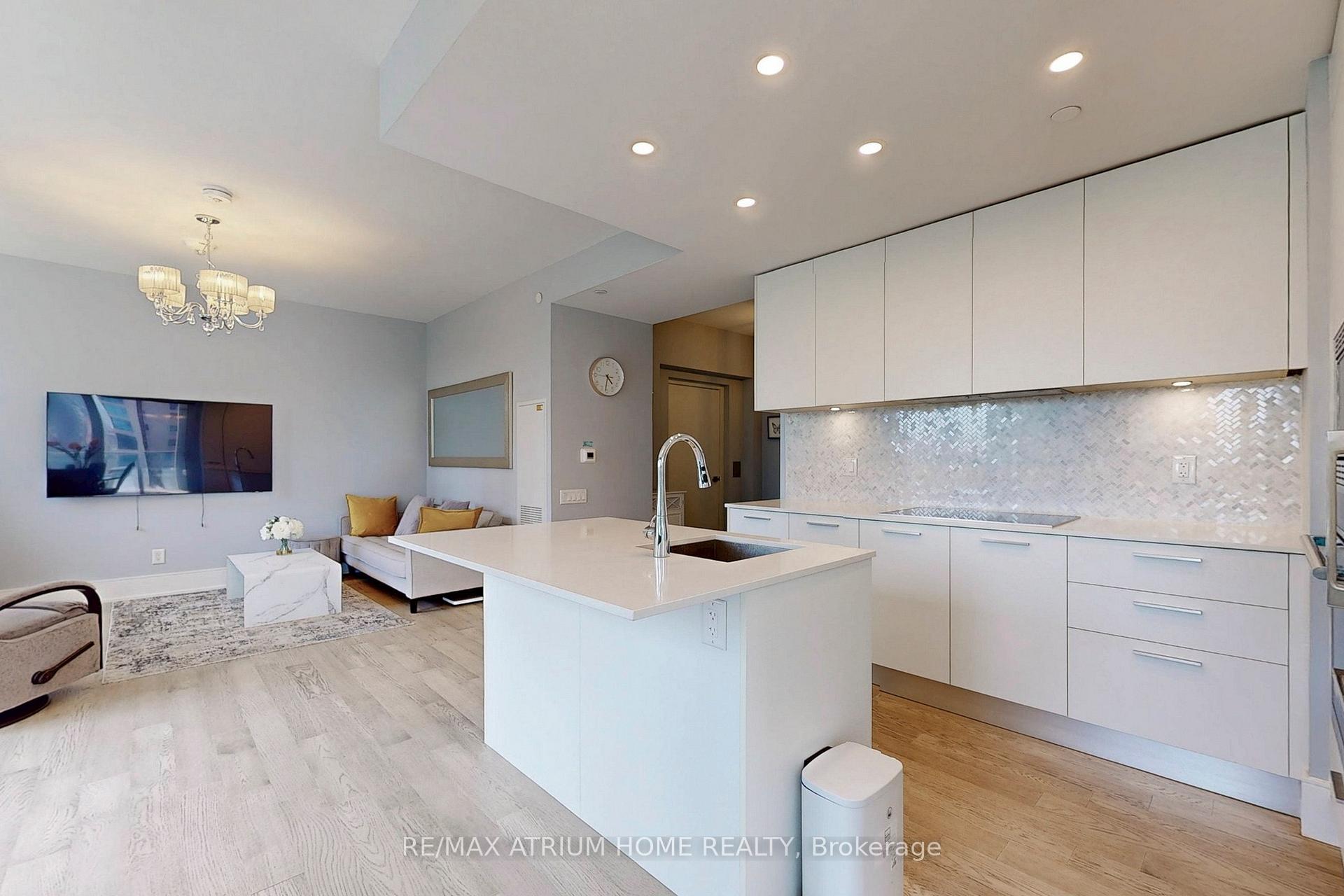 Photo 8 of Unit 715, 1 Gloucester Street, Toronto, Church-Yonge Corridor — HOMEH