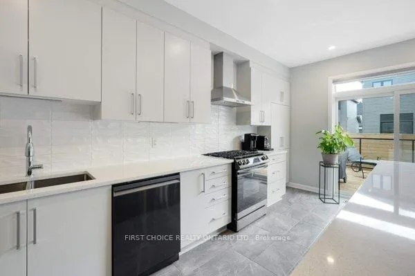 Photo 13 of 605 Ribbon Street, Ottawa, Mahogany Community — HOMEH