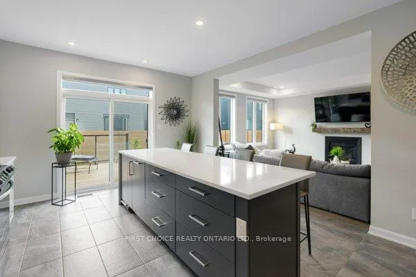 Photo 14 of 605 Ribbon Street, Ottawa, Mahogany Community — HOMEH