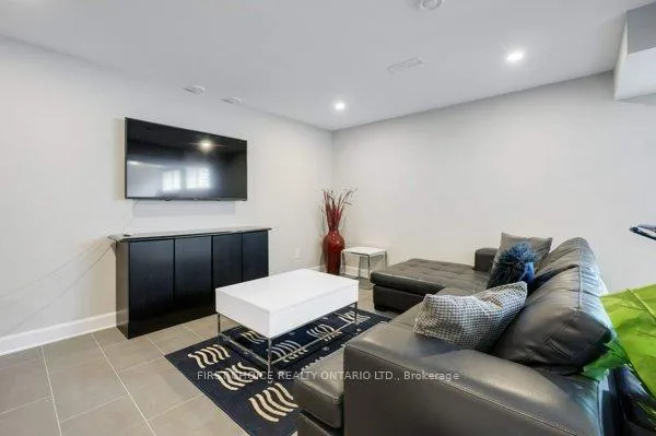 Photo 20 of 605 Ribbon Street, Ottawa, Mahogany Community — HOMEH