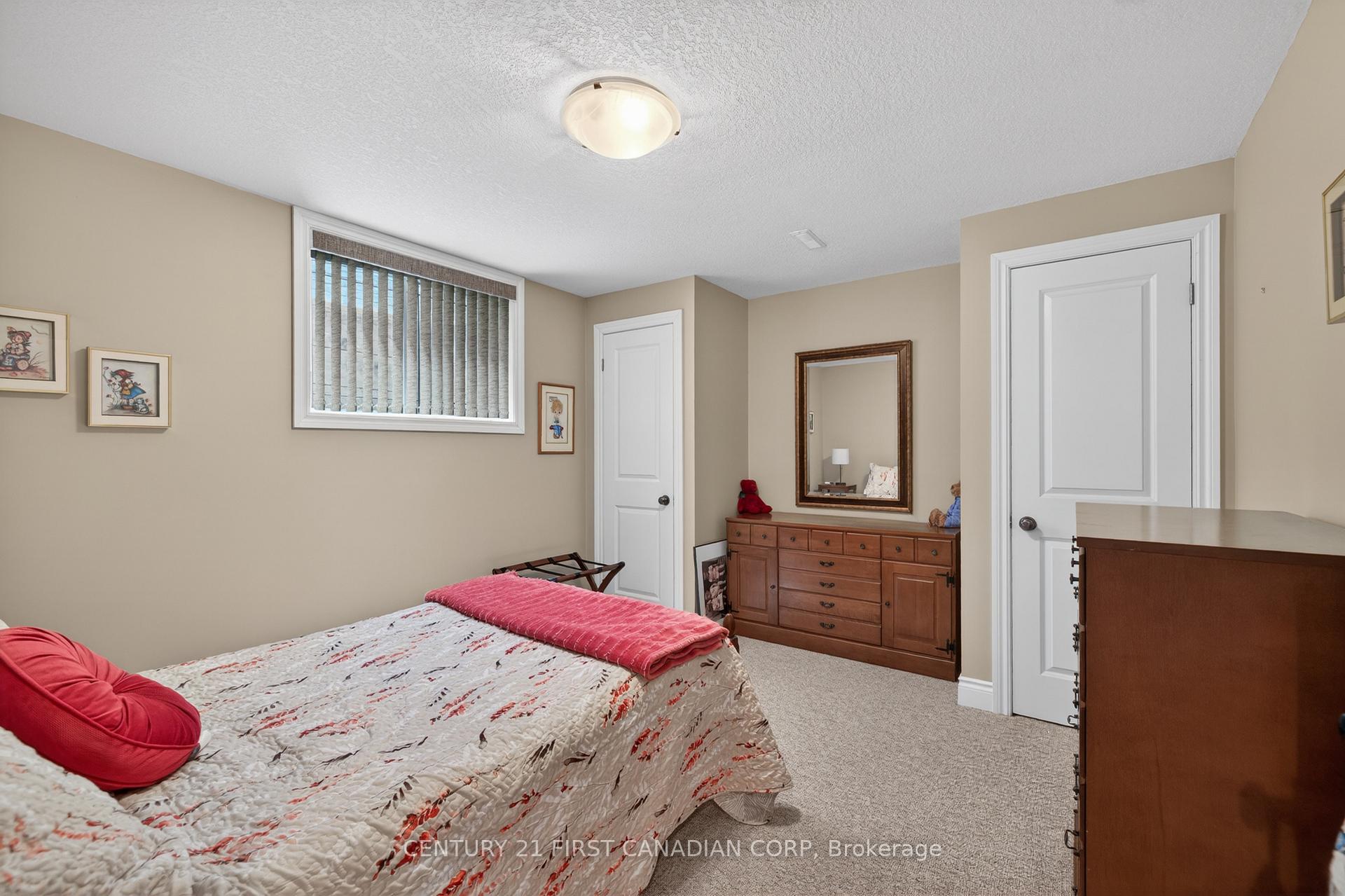 Photo 23 of Unit 9, 181 Skyline Avenue, London, North B — HOMEH