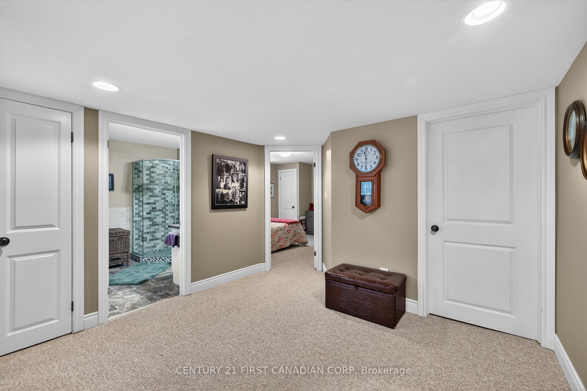 Photo 25 of Unit 9, 181 Skyline Avenue, London, North B — HOMEH