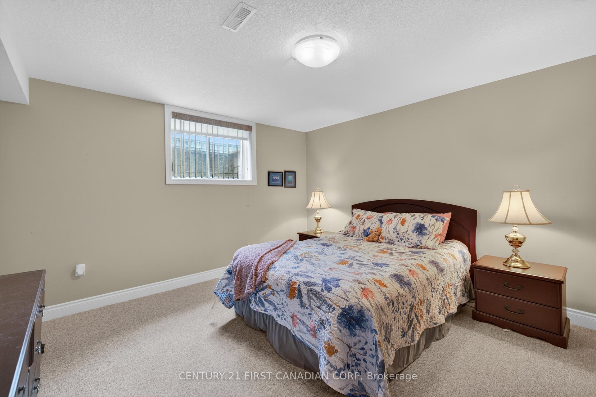 Photo 32 of Unit 9, 181 Skyline Avenue, London, North B — HOMEH
