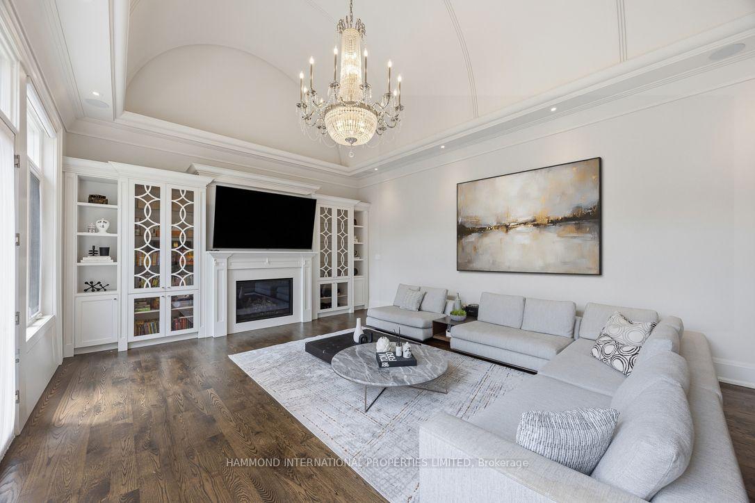 Photo 27 of 129 Arnold Avenue, Vaughan, Crestwood-Springfarm-Yorkhill — HOMEH