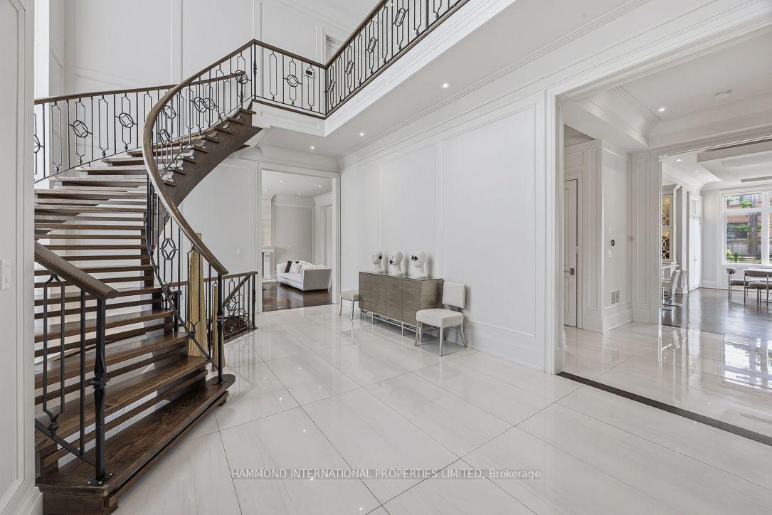 Photo 29 of 129 Arnold Avenue, Vaughan, Crestwood-Springfarm-Yorkhill — HOMEH