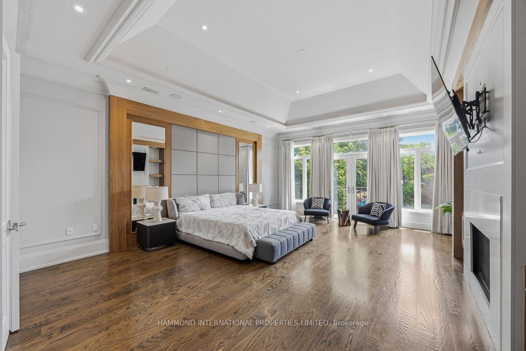 Photo 11 of 129 Arnold Avenue, Vaughan, Crestwood-Springfarm-Yorkhill — HOMEH