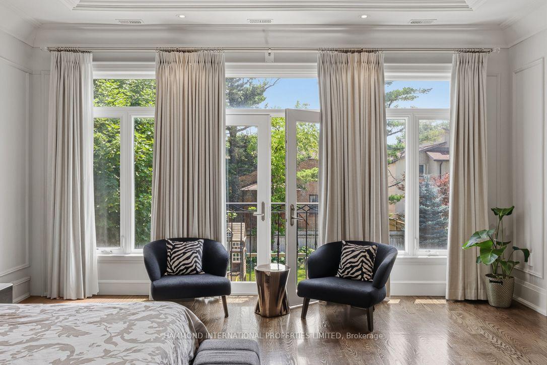 Photo 12 of 129 Arnold Avenue, Vaughan, Crestwood-Springfarm-Yorkhill — HOMEH