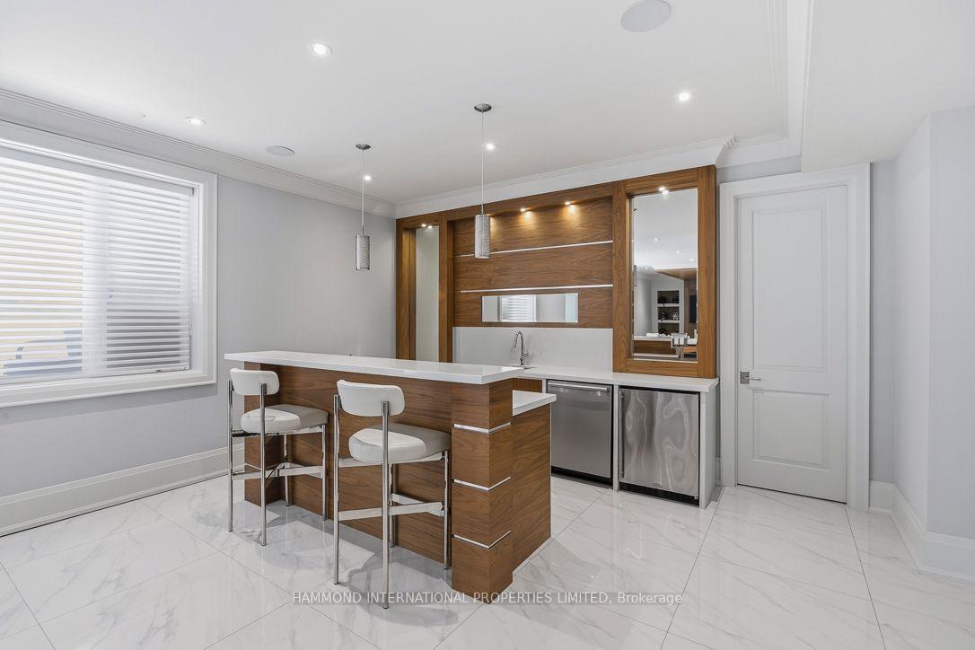 Photo 16 of 129 Arnold Avenue, Vaughan, Crestwood-Springfarm-Yorkhill — HOMEH