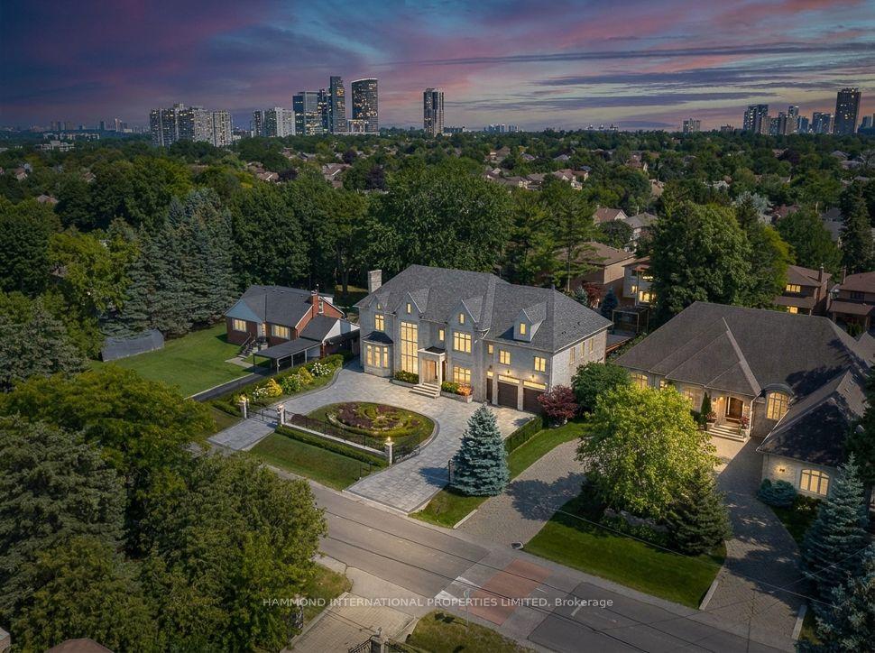 Photo 24 of 129 Arnold Avenue, Vaughan, Crestwood-Springfarm-Yorkhill — HOMEH