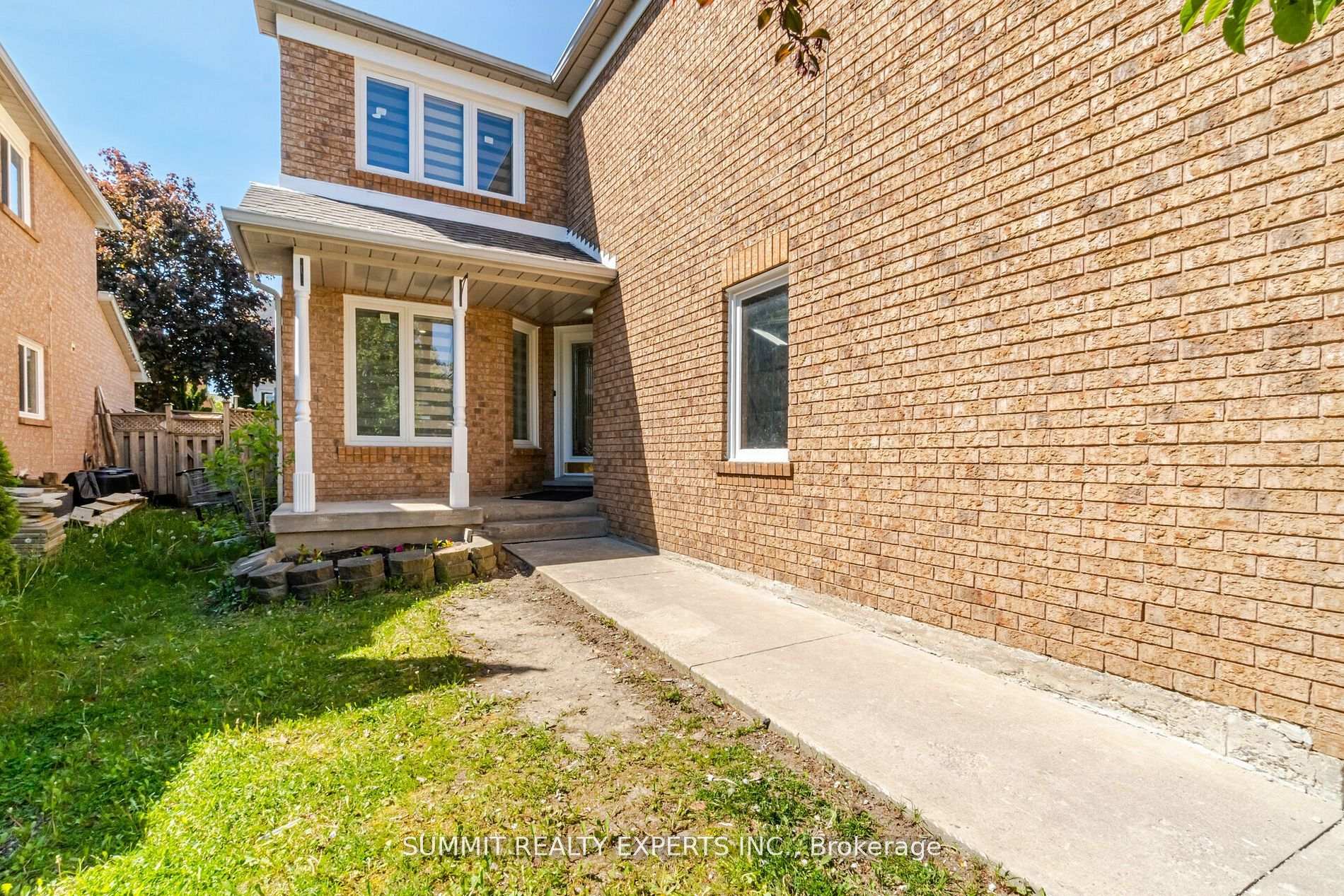 Photo 6 of 79 Rocky Mountain Crescent, Brampton, Sandringham-Wellington — HOMEH
