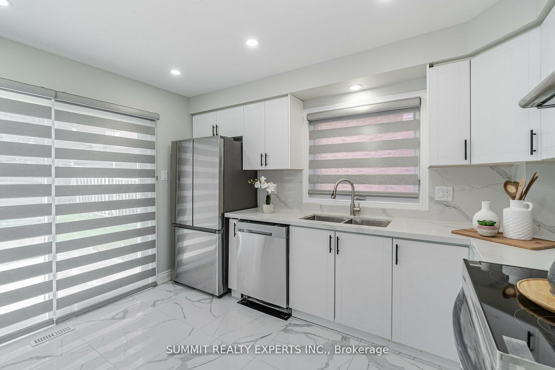 Photo 14 of 79 Rocky Mountain Crescent, Brampton, Sandringham-Wellington — HOMEH