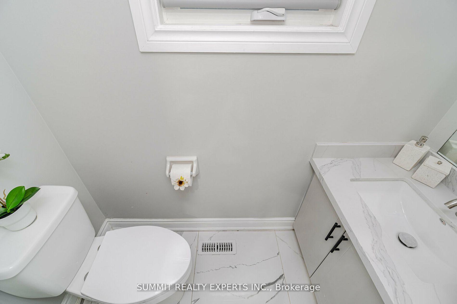 Photo 16 of 79 Rocky Mountain Crescent, Brampton, Sandringham-Wellington — HOMEH