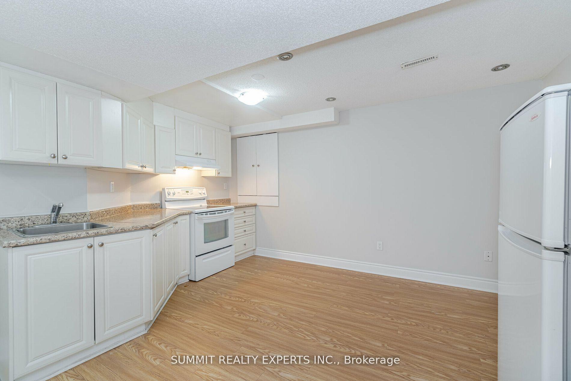 Photo 32 of 79 Rocky Mountain Crescent, Brampton, Sandringham-Wellington — HOMEH