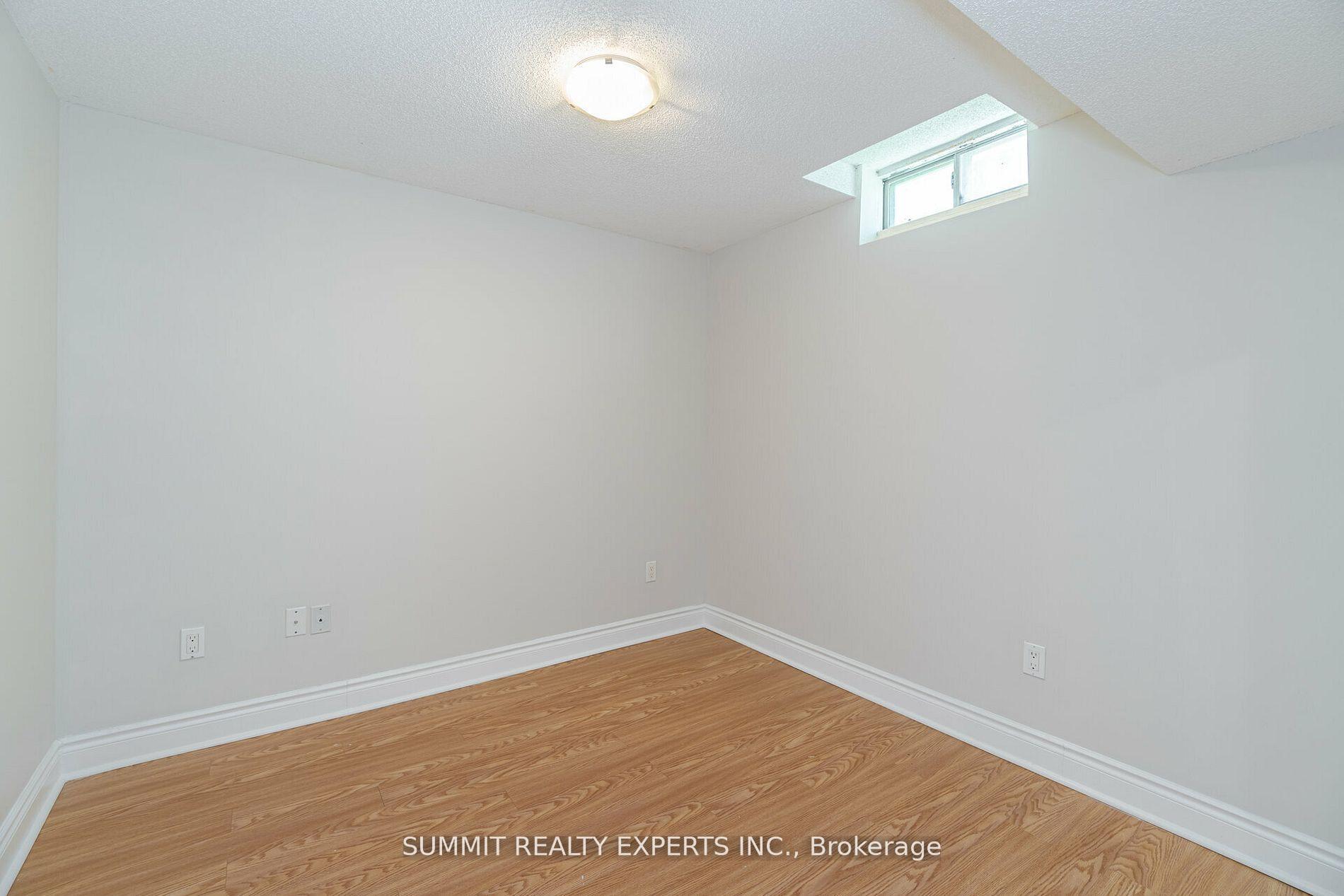 Photo 35 of 79 Rocky Mountain Crescent, Brampton, Sandringham-Wellington — HOMEH